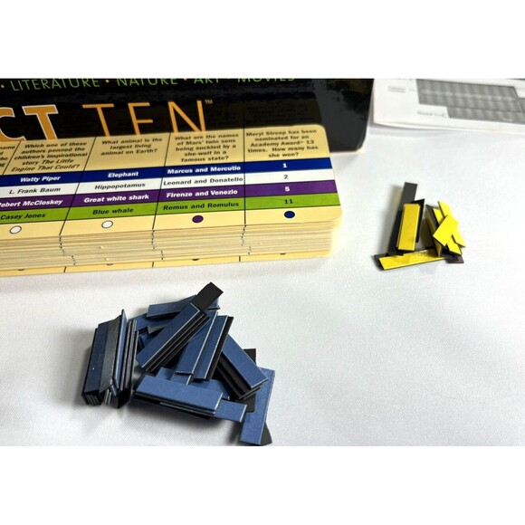 The Perfect Ten 3-D Board Game 2004 University Games Complete - Picture 11 of 15